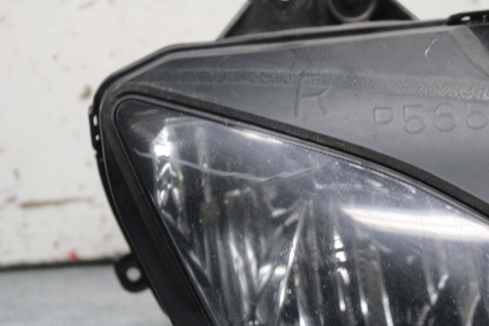 06 YAMAHA YZF R6 FRONT HEADLIGHT HEAD LIGHT LAMP BB716