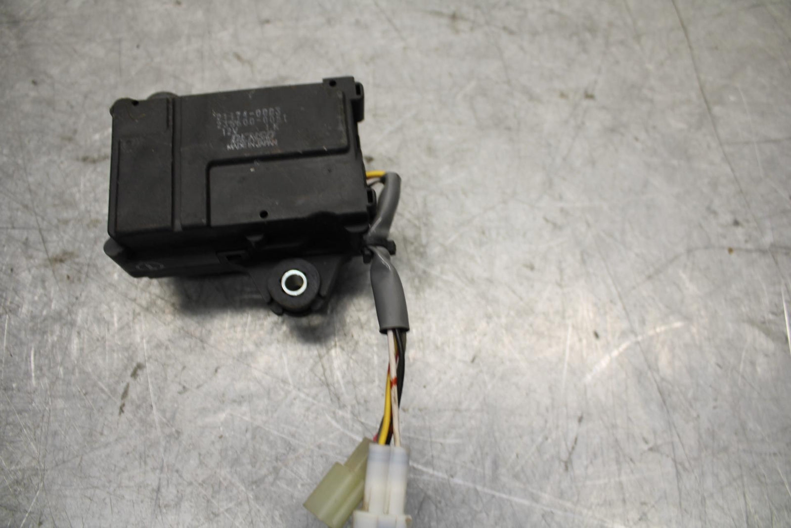 2008 Kawasaki Ninja ZX10R ZX1000E EXHAUST VALVE SERVO MOTOR 21174-0005 BB524