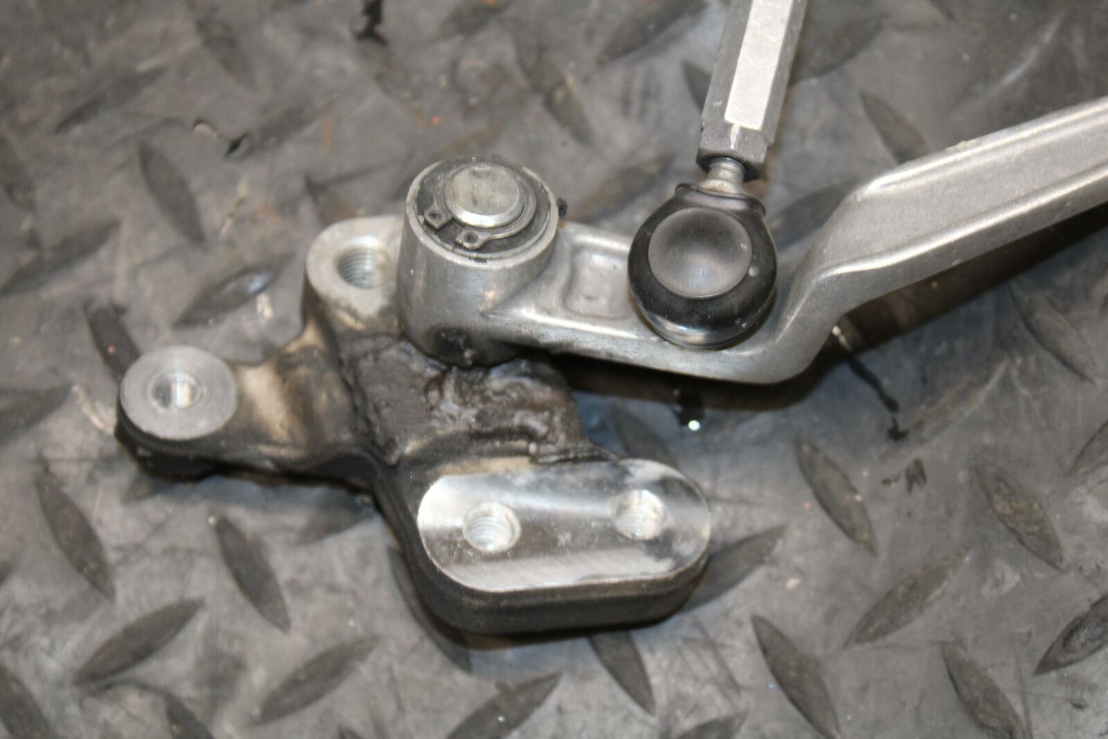 08-09 SUZUKI GSXR750 SHIFTER LINKAGE  PEDAL 25525-01H00 25600-01H01  BB208