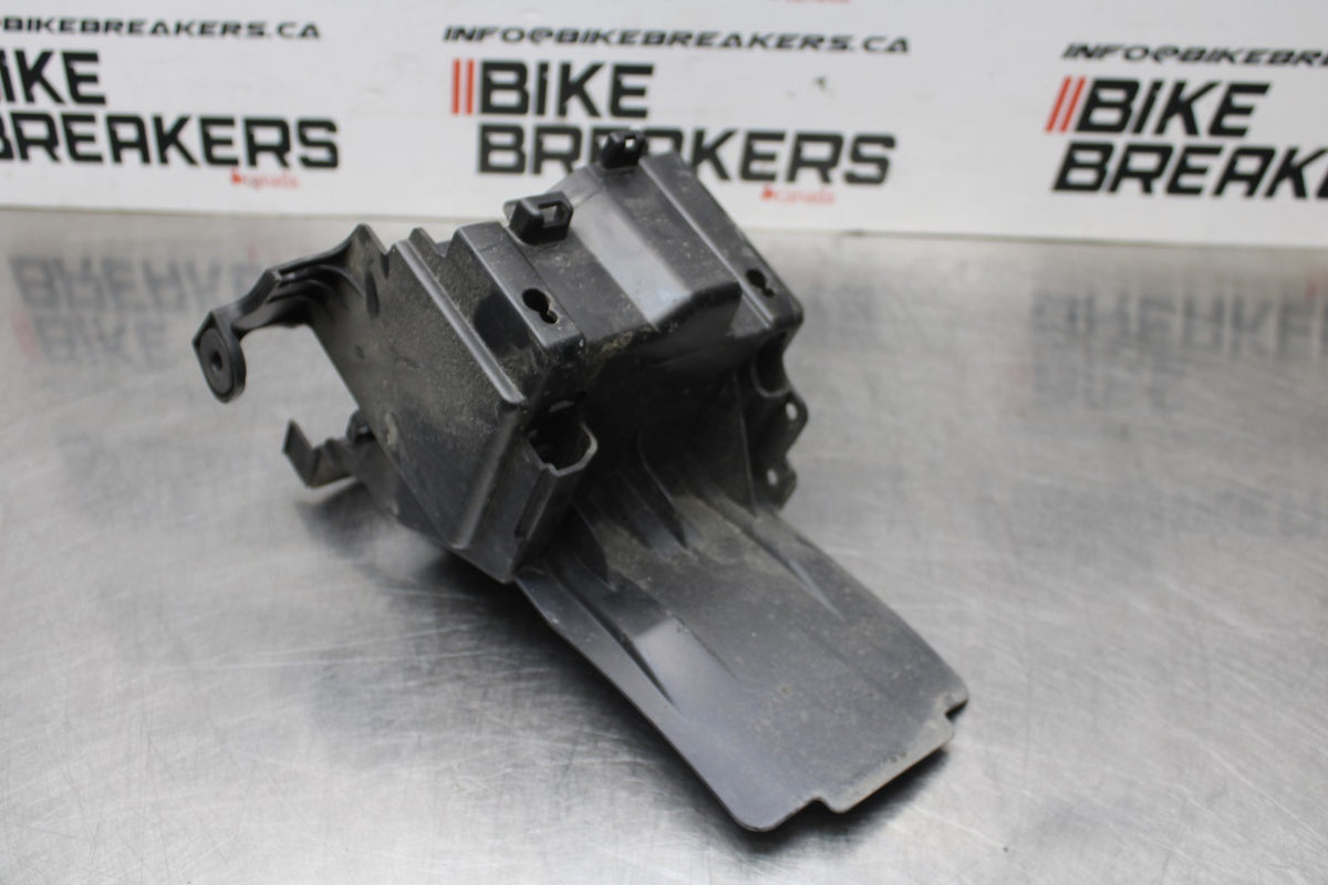 17-24 SUZUKI SV650 REAR BACK TAIL UNDERTAIL BATTERY TRAY PLASTIC BB829