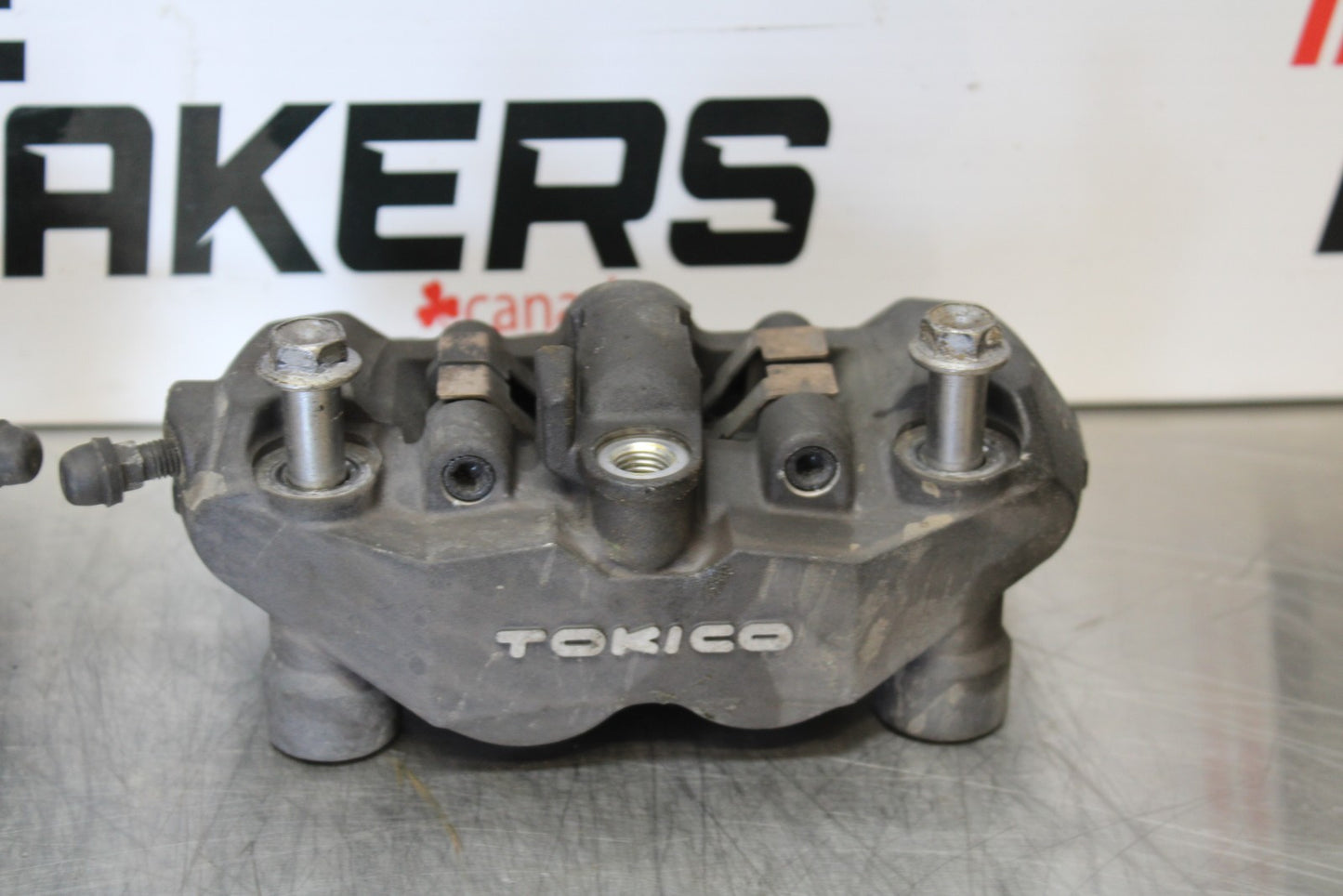 06-07 SUZUKI GSXR 600 RIGHT LEFT FRONT BRAKE CALIPER SET PAIR CALIPERS BB170