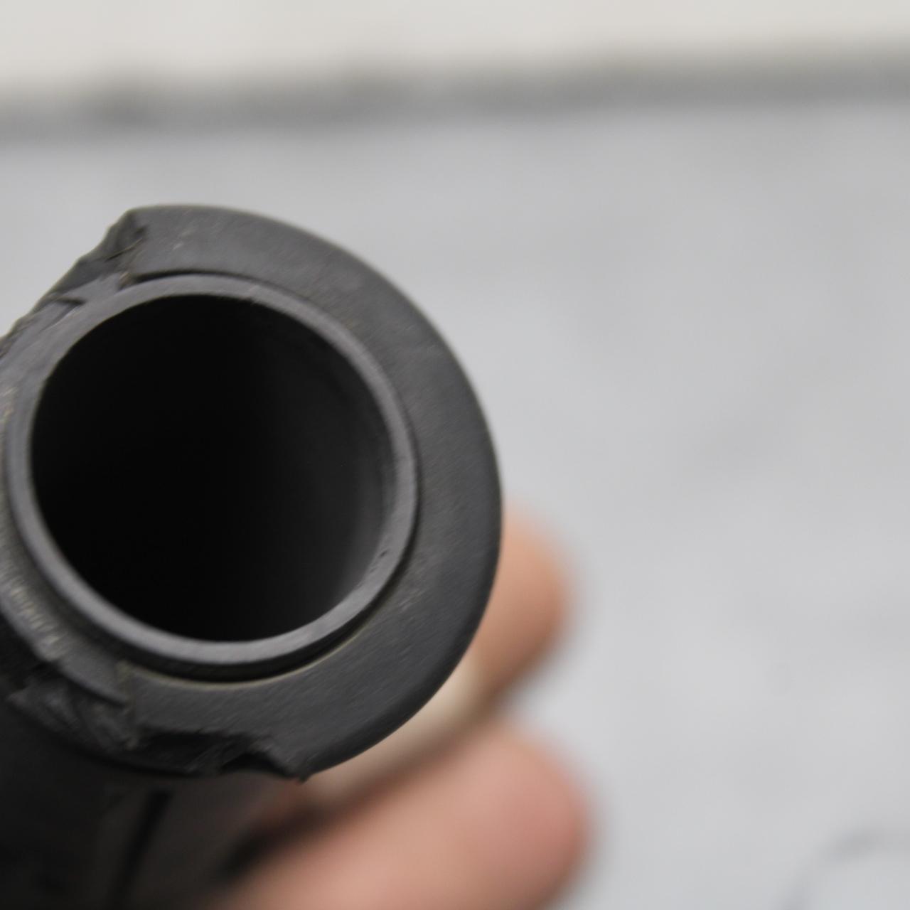 21 KAWASAKI NINJA ZX6R RIGHT THROTTLE GRIP BB647