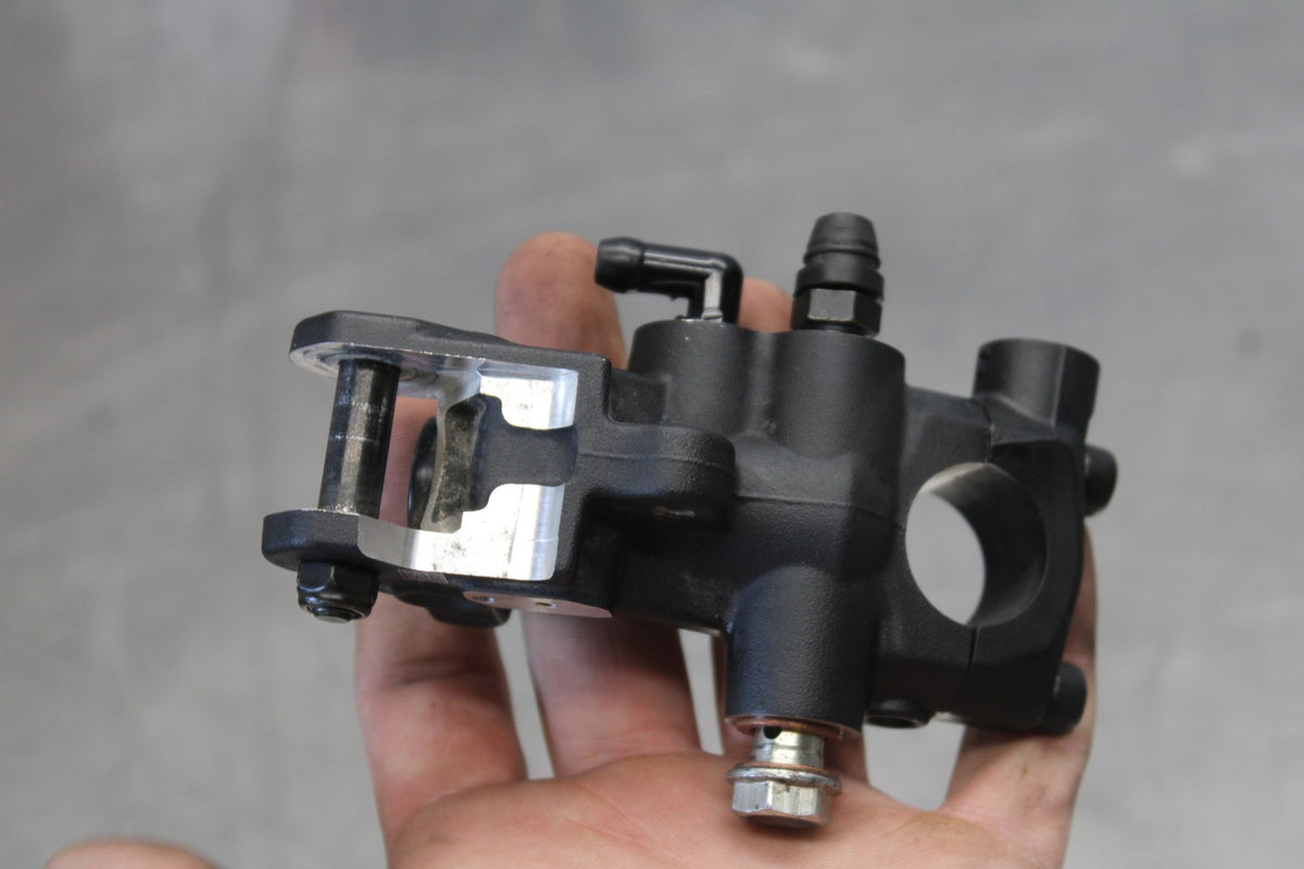 24 APRILIA TUONO V4 1100 FACTORY ABS FRONT BRAKE MASTER CYLINDER BB887