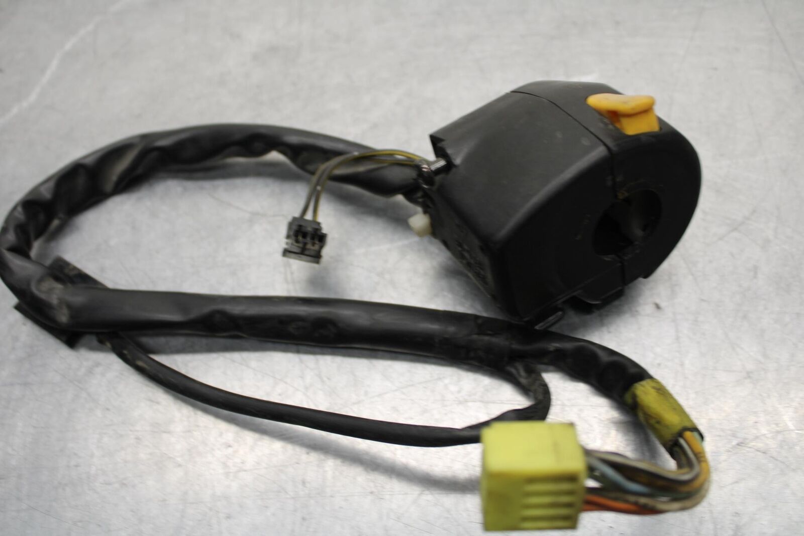 2006 Suzuki SV650S LEFT CLIP ON HANDLE HORN SIGNALS SWITCH SWITCHES #B BB65