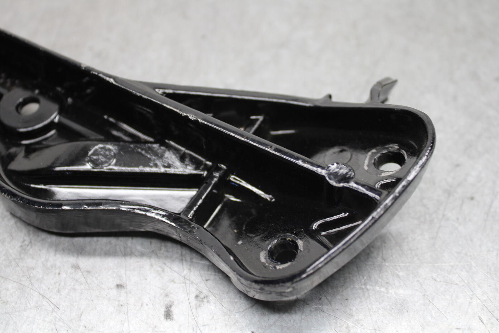 11-12 KAWASAKI NINJA 400 EX400 C UPPER FAIRING MIRROR GAUGES STAY BRACKET BB358