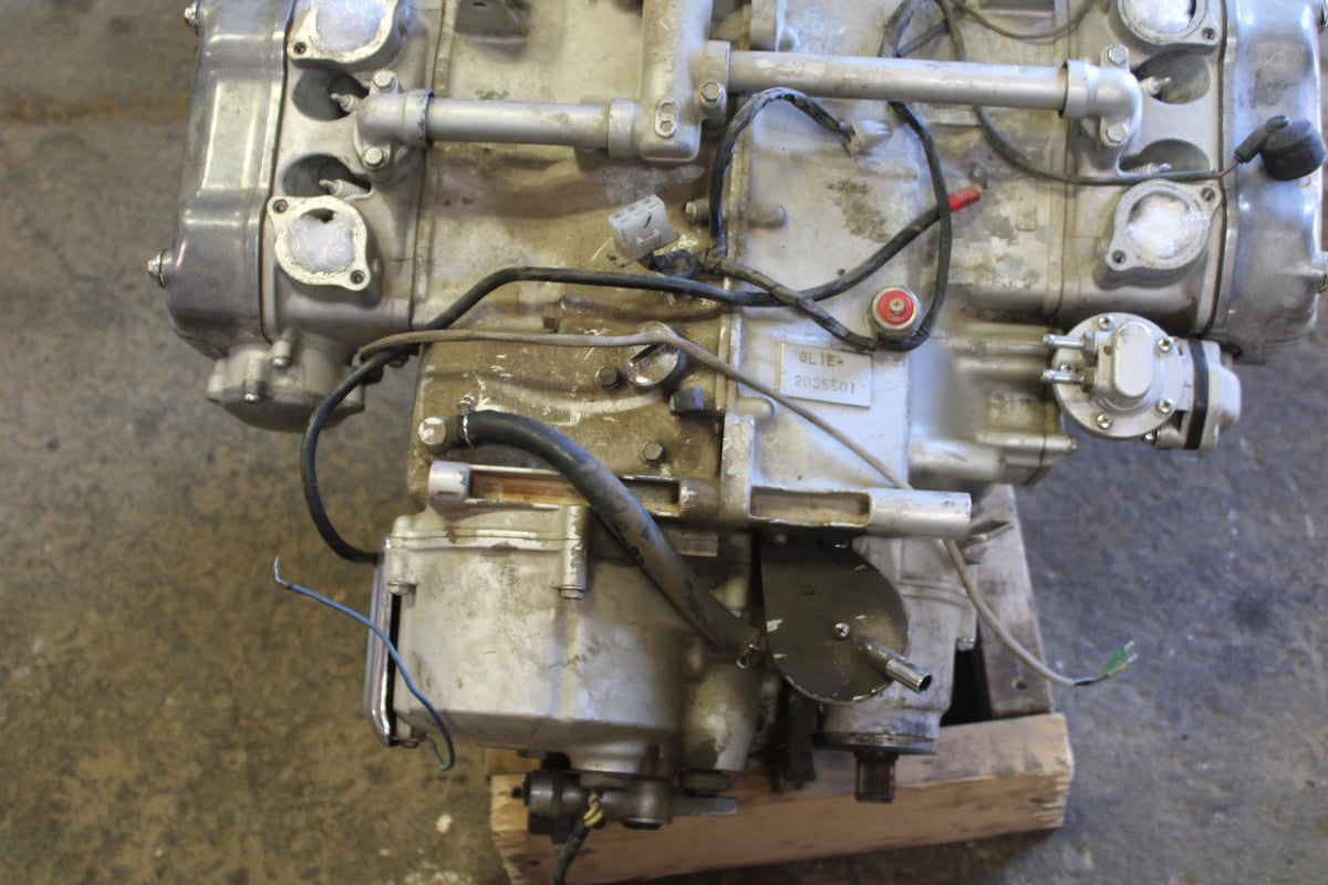 76-77 HONDA GOLDWING 1000 ENGINE MOTOR BB171