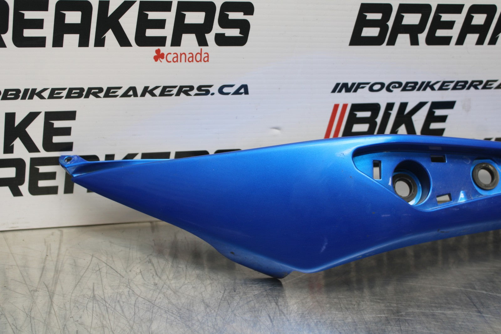 09-10 KAWASAKI ER-6N LEFT REAR BACK TAIL FAIRING COWL SHROUD BB205