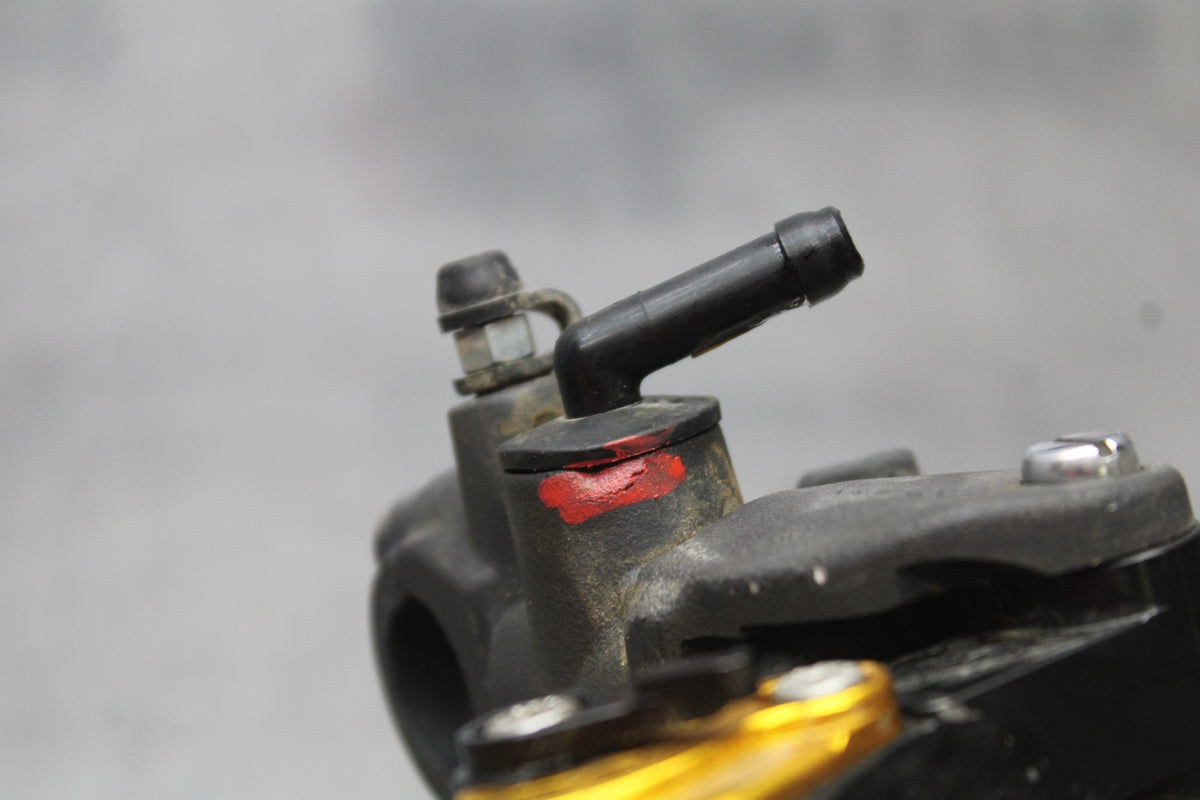 17 YAMAHA YZF R6 FRONT BRAKE MASTER CYLINDER w/ LEVER BB922