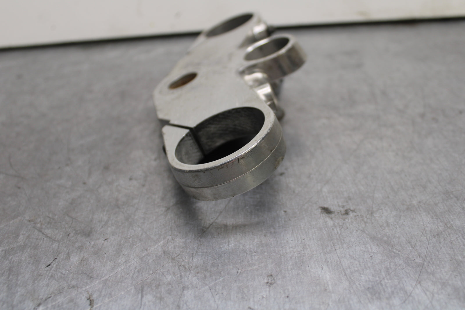 93-94 KAWASAKI NINJA ZX7R FORKS UPPER TRIPLE TREE CLAMP BB122