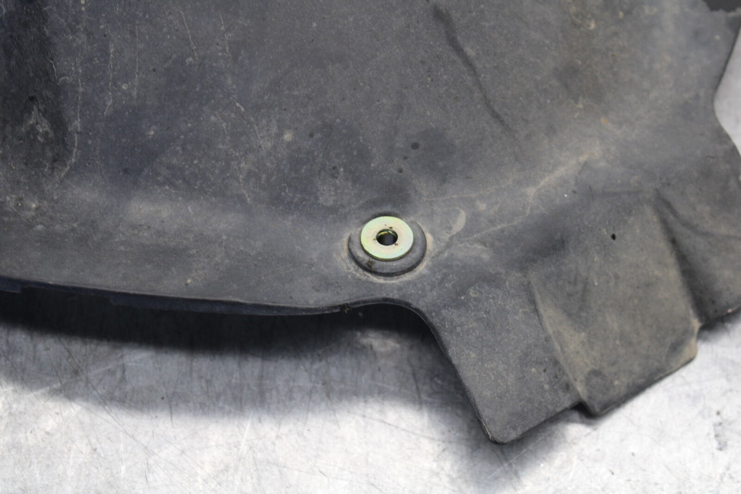 05-06 HONDA CBR600RR REAR BACK WHEEL TIRE HUGGER FENDER 80120-MEE-D00 BB655