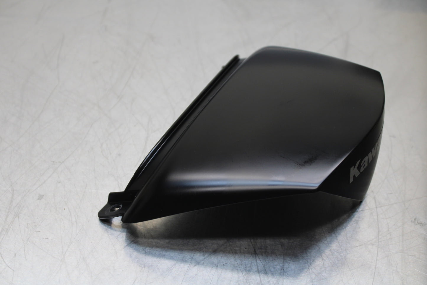 23-24 KAWASAKI NINJA ZX14R CENTER REAR BACK TAIL FAIRING COVER TRIM COWL BB141