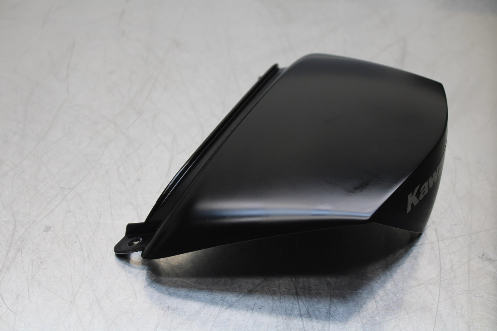23-24 KAWASAKI NINJA ZX14R CENTER REAR BACK TAIL FAIRING COVER TRIM COWL BB141