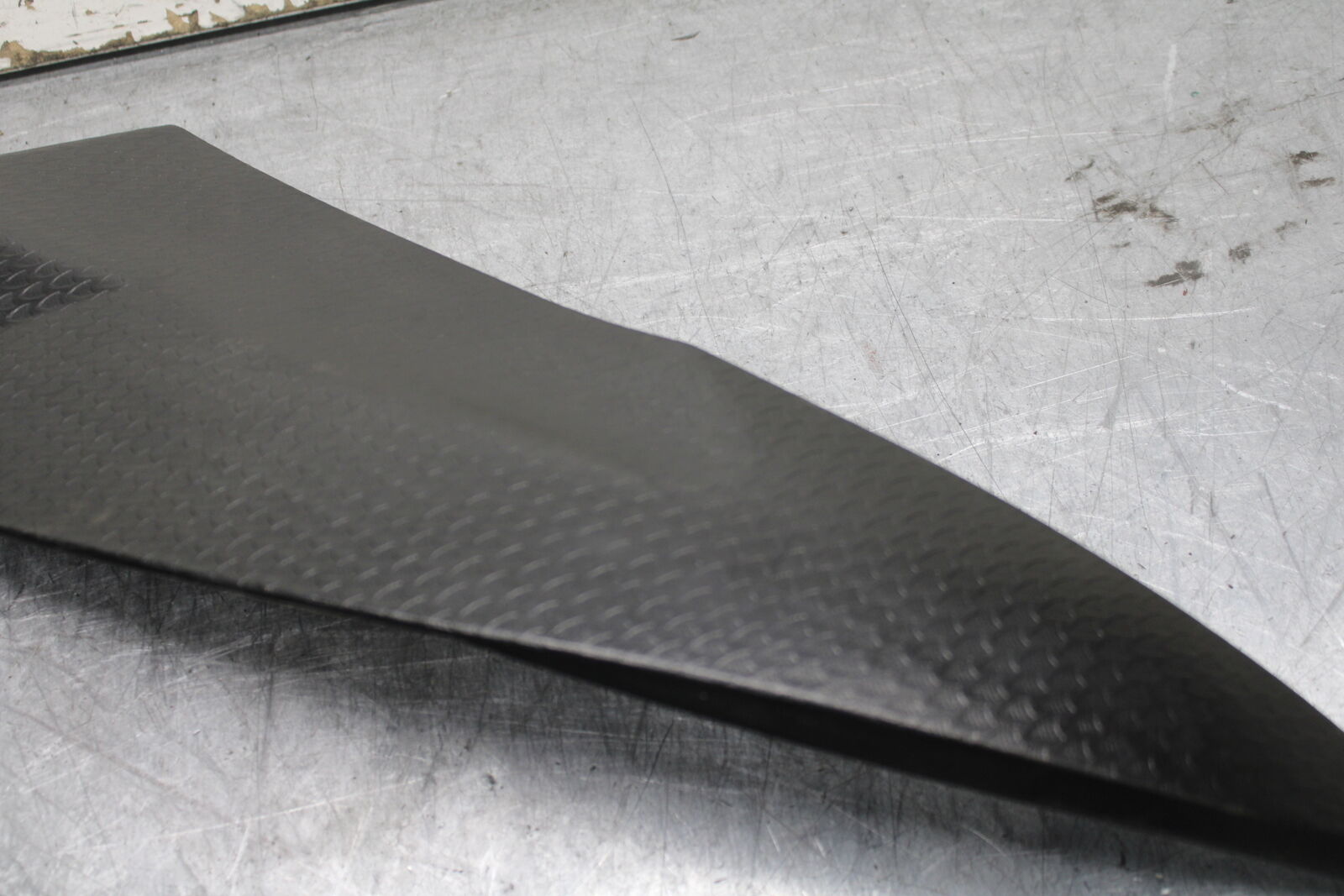 06 YAMAHA YZF R6 AFTERMARKET RIGHT LEFT FUEL TANK PANELS COVERS TRIM SET  BB716