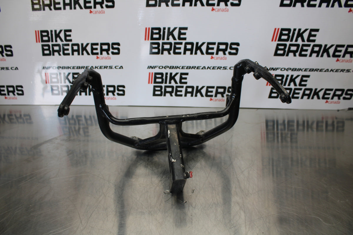 01-03 SUZUKI GSXR600 UPPER FAIRING MIRROR GAUGES STAY BRACKET BB145