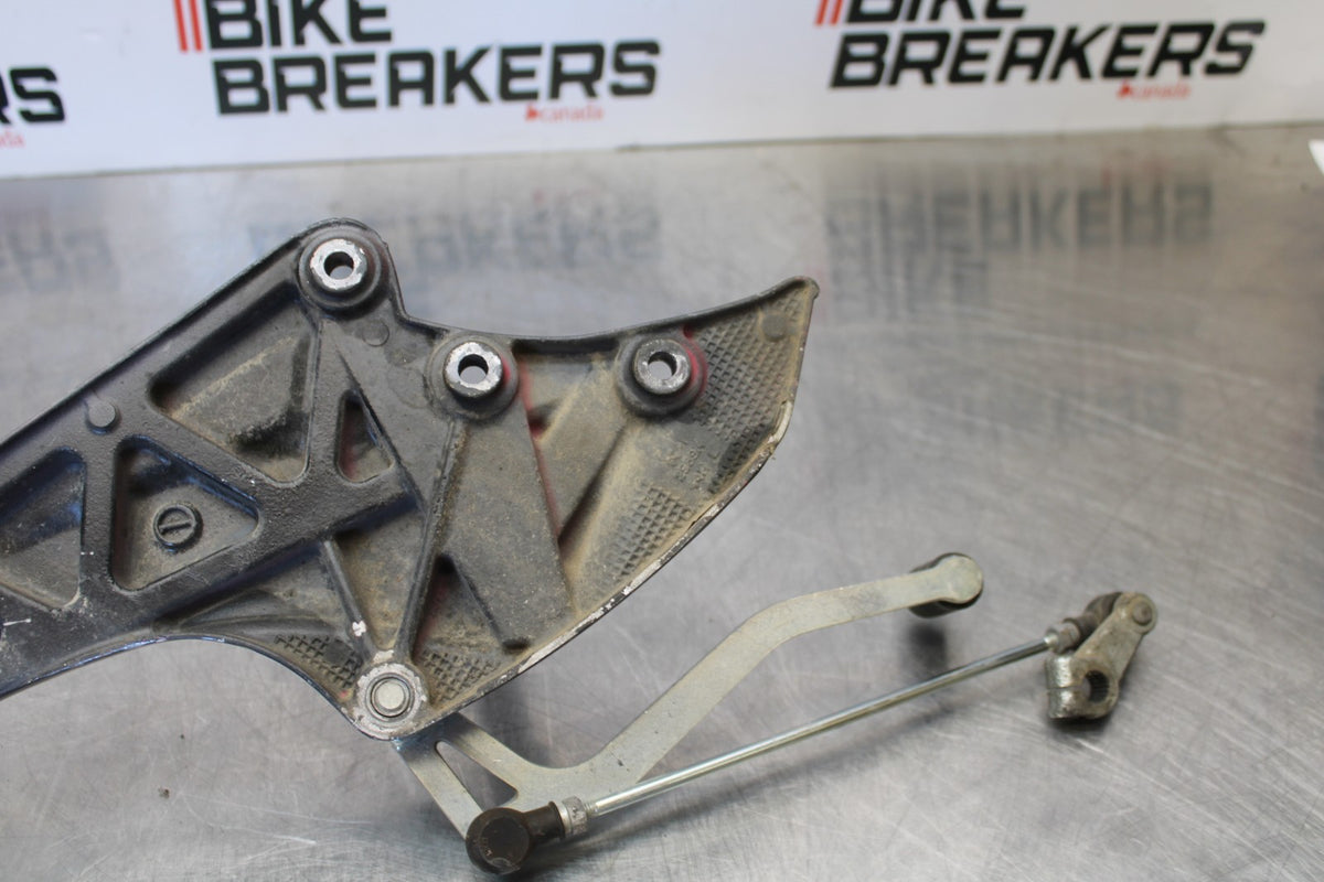 10 SUZUKI SV650 LEFT REARSET REAR SET DRIVER FOOT PEG REST STOP BB181