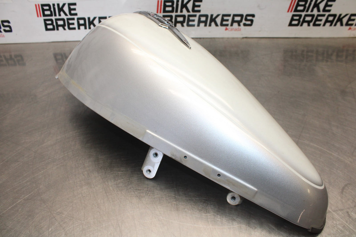 05-09 SUZUKI BOULEVARD C90 RIGHT GAS TANK COVER TRIM PANEL COWL  BB918