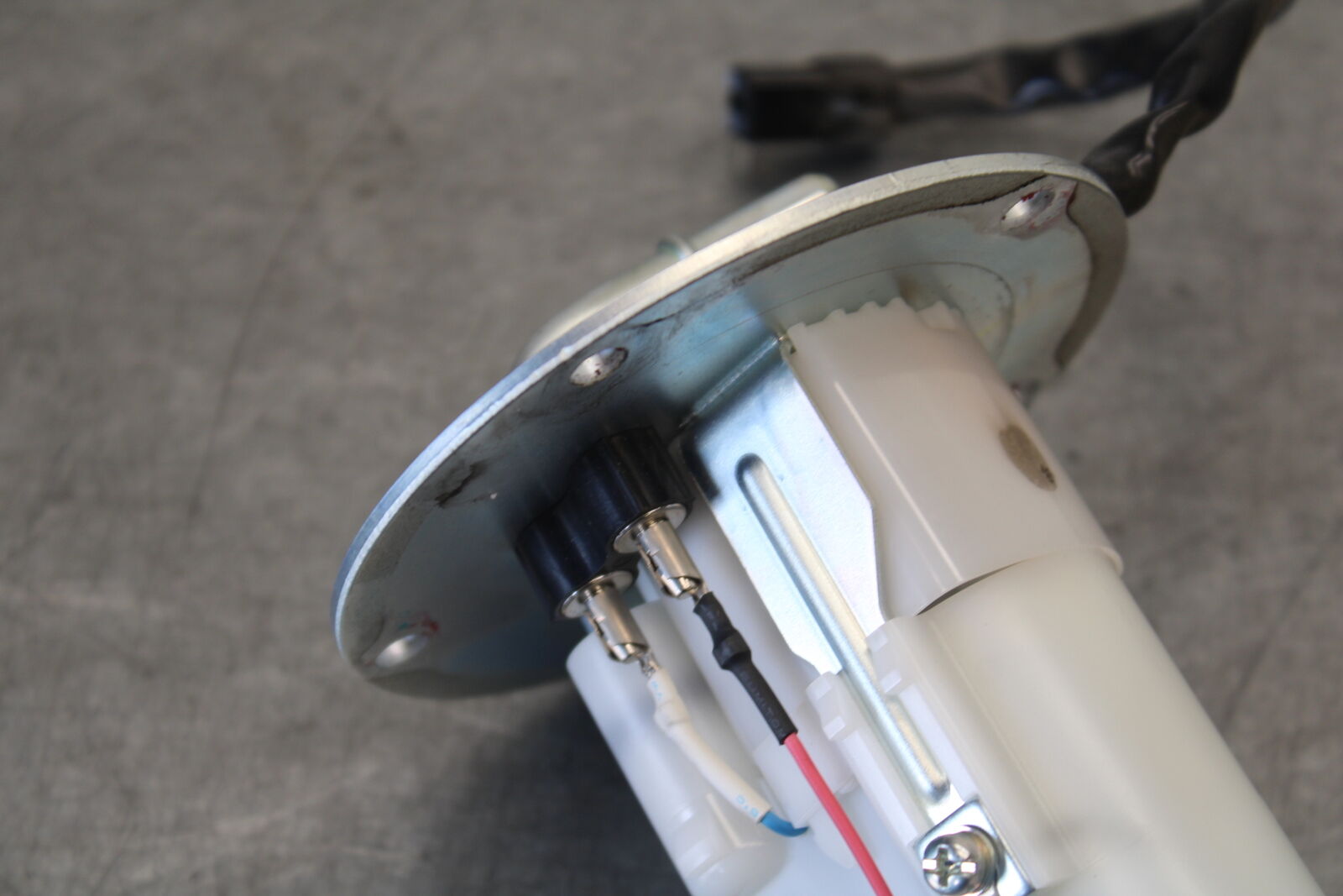 18-23 KAWASAKI NINJA 400 FUEL PUMP GAS PETROL SENDER UNIT  BB679