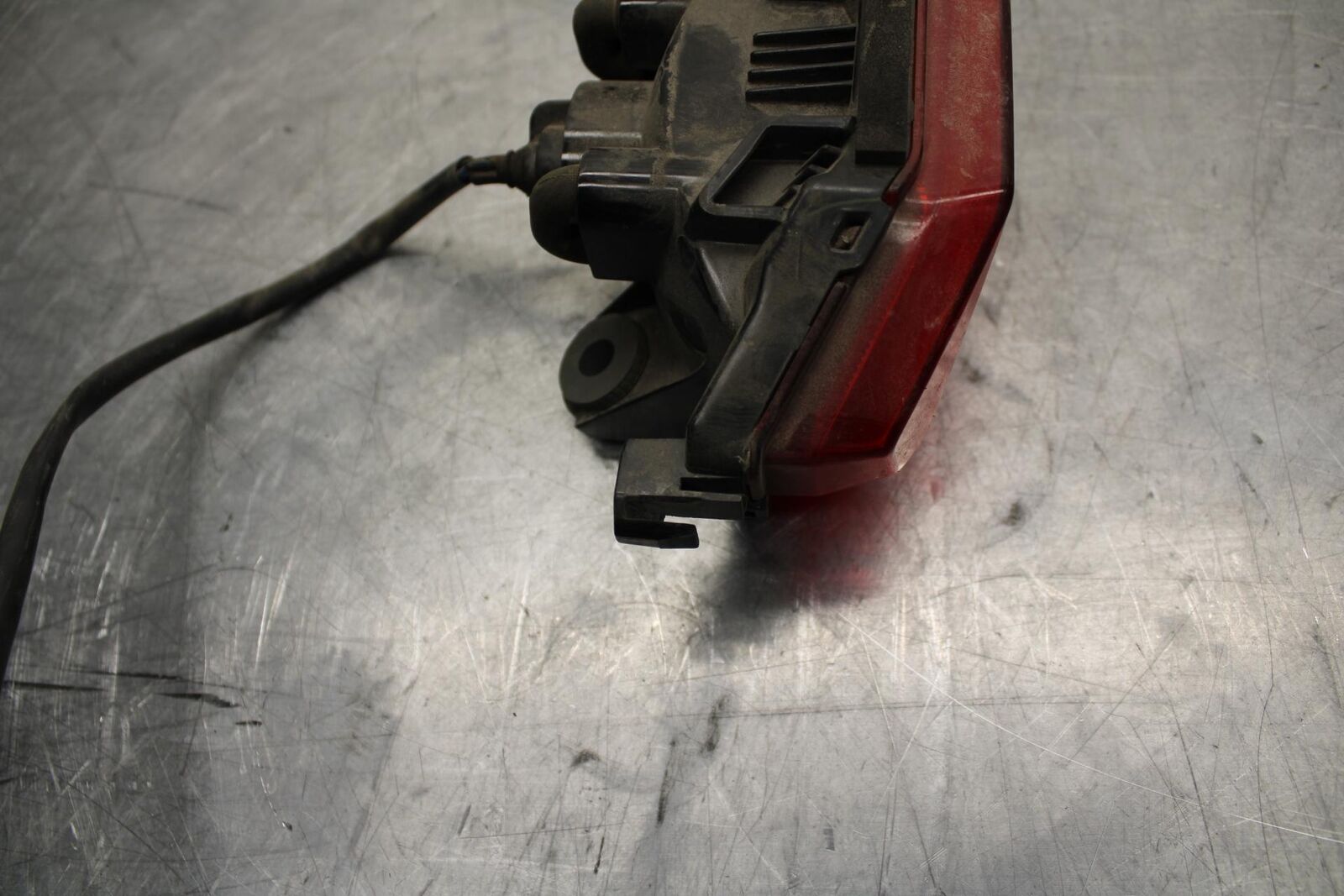 17 KAWASAKI VERSYS-X 300 REAR TAIL TAILLIGHT BACK BRAKE LIGHT BB504