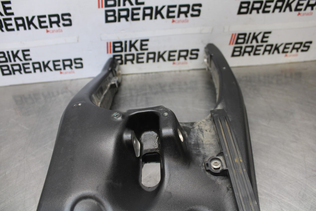 20-23 BMW F900R REAR SWINGARM BACK SUSPENSION SWING ARM BB923