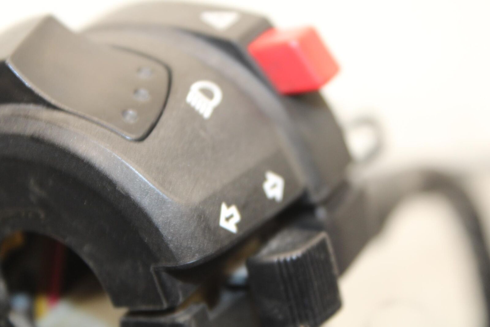06-07 SUZUKI GSXR750 LEFT CLIP ON HANDLE HORN SIGNALS SWITCH BB613