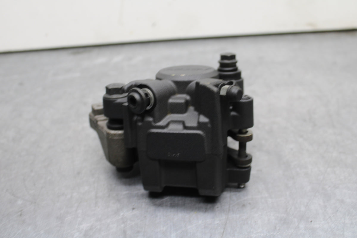 09-14 YAMAHA YZF R1 REAR BACK BRAKE CALIPER W MOUNT BRACKET BB119