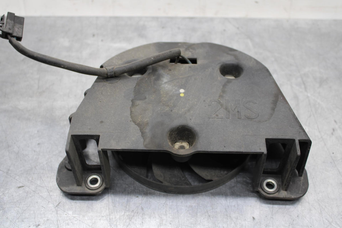 19-21 YAMAHA YZF R3 ENGINE RADIATOR COOLING FAN BB588