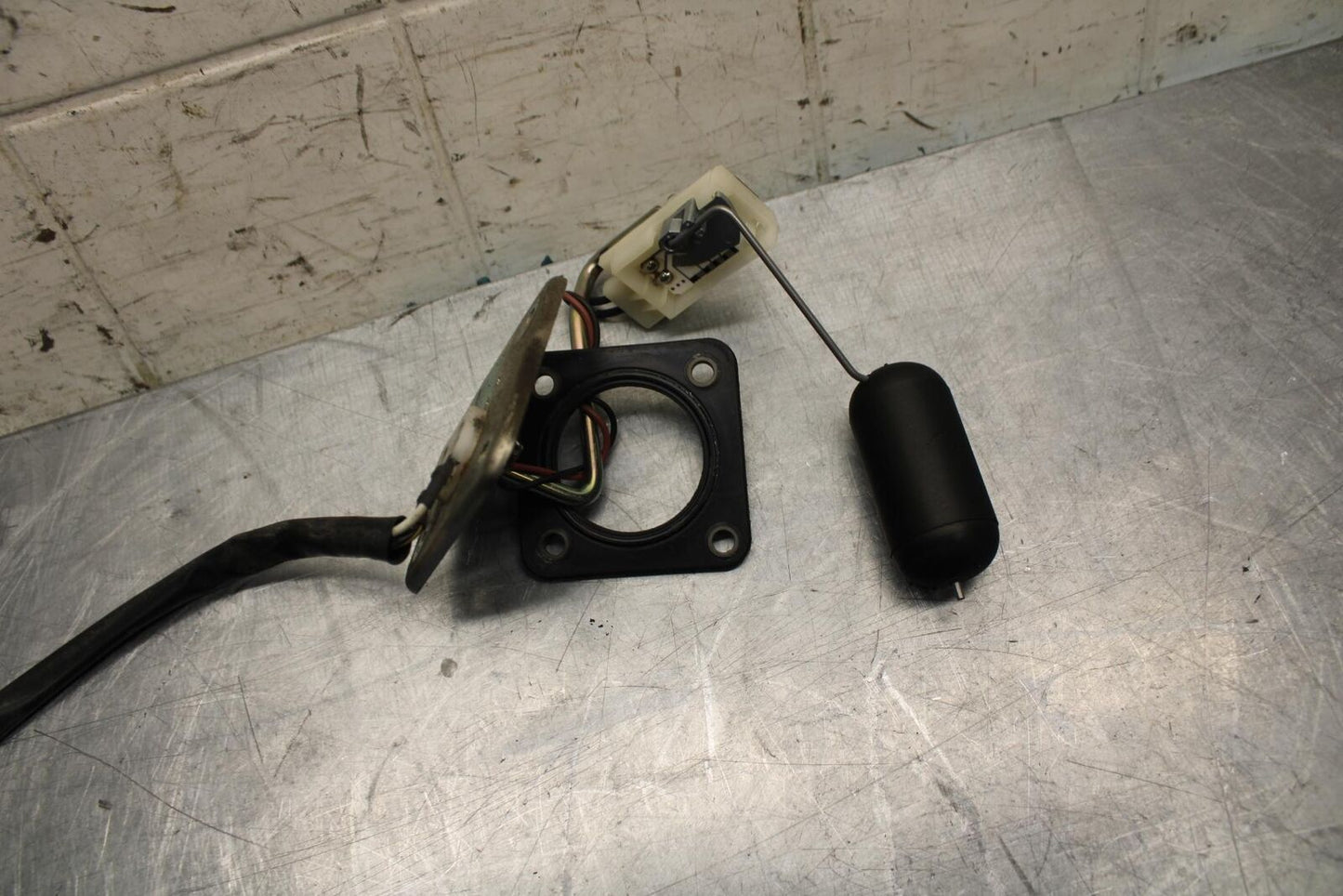 11 KAWASAKI NINJA 650 ER EX 650 FUEL LEVEL GAS PETROL SENDER UNIT BB503