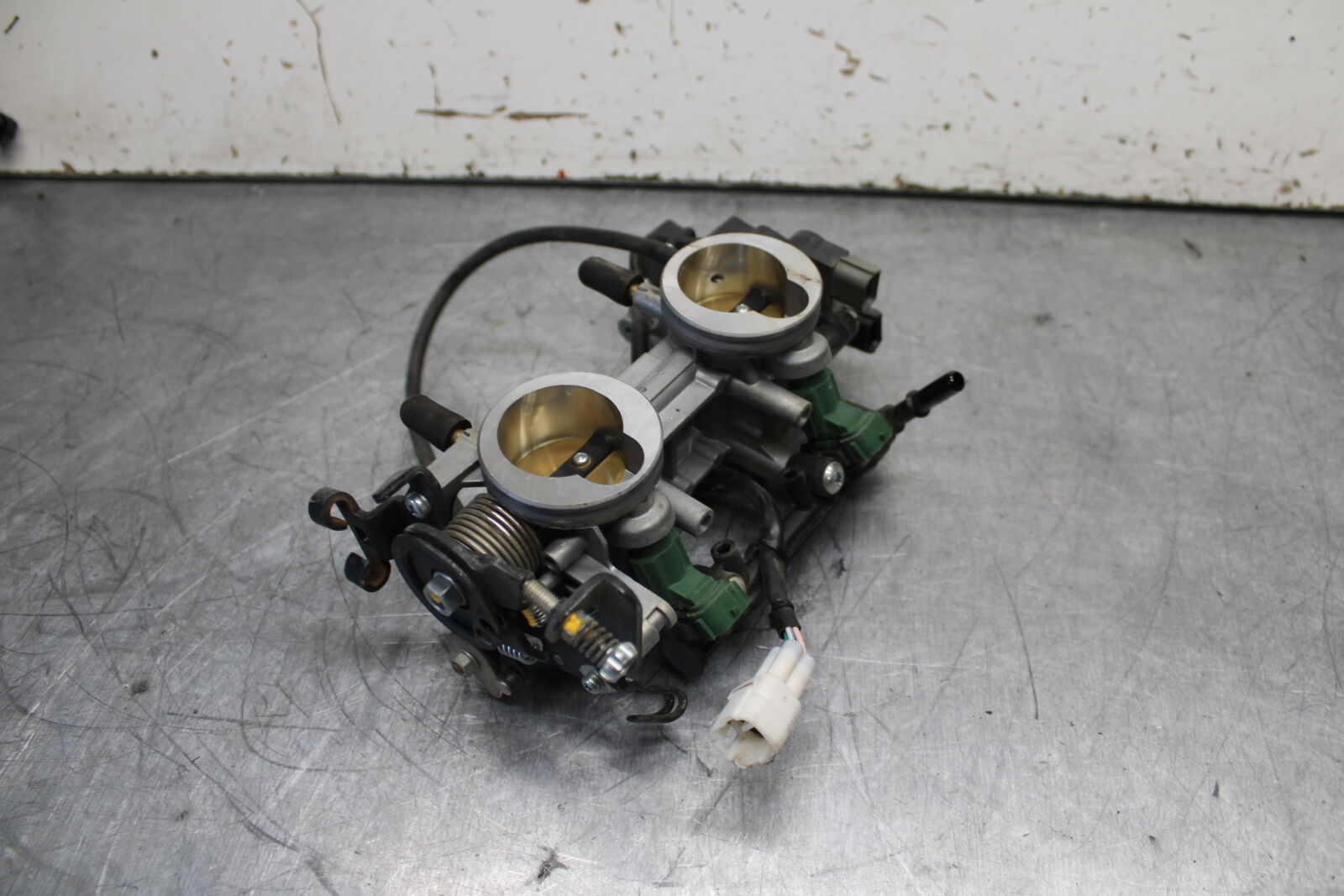 12-17 KAWASAKI ER-6N Z650 MAIN FUEL INJECTORS / THROTTLE BODIES BB709