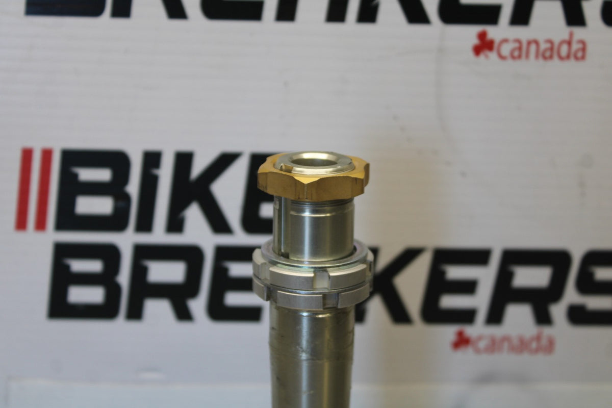 18 SUZUKI GSXR750 FRONT FORKS CLAMP LOWER TRIPLE TREE STEM BB891
