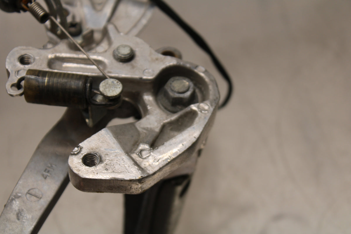 96 YAMAHA YZF750R RIGHT REARSET REAR SET DRIVER FOOT PEG REST STOP BB137