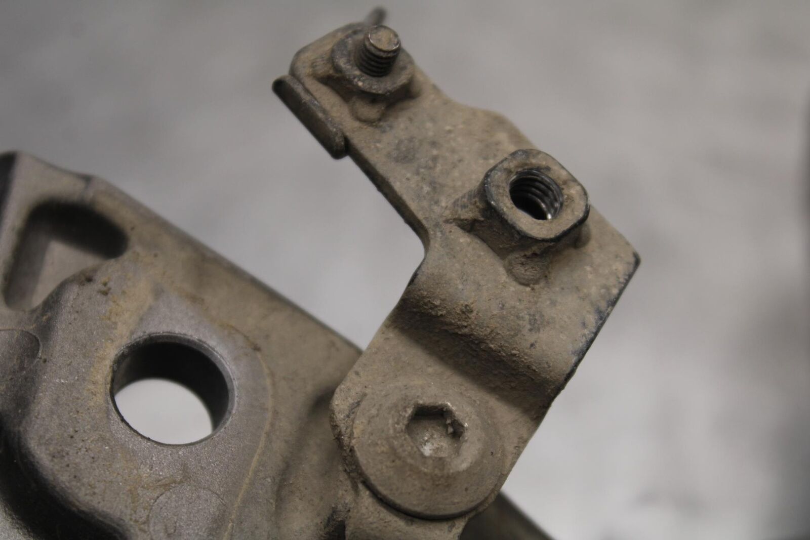 15-16 KAWASAKI EX300 REAR BACK PASSENGER PEG SET PAIR BB635