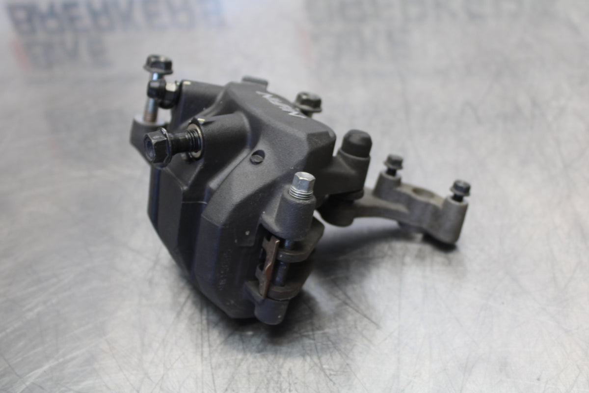15-16 HONDA CB300F RIGHT FRONT BRAKE CALIPER BB150