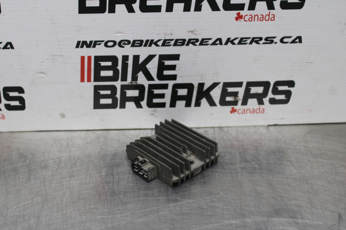 17-18 YAMAHA YZF R3 RECTIFIER VOLTAGE REGULATOR BB813