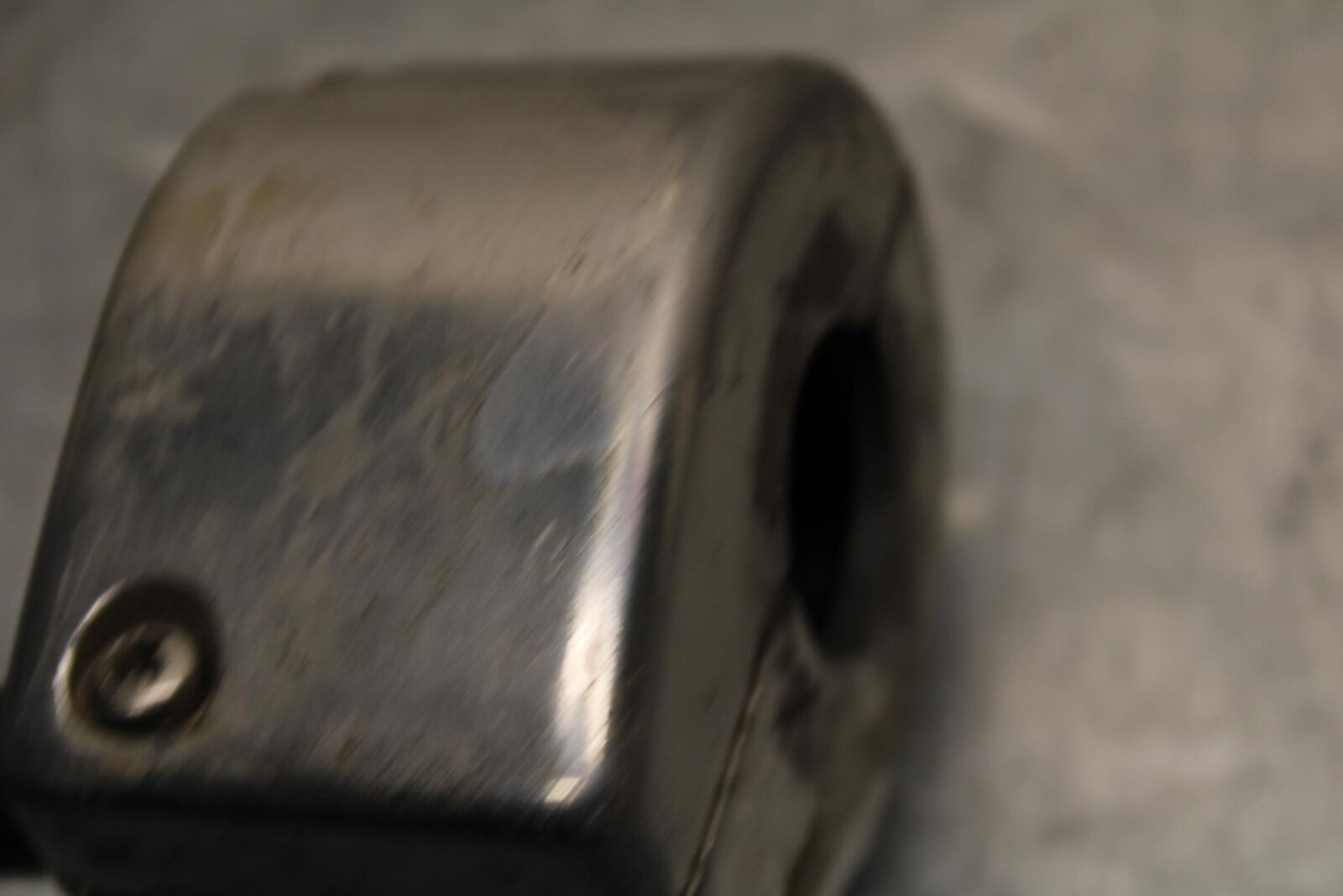 2005 Kawasaki Vulcan 1500 VN1500N Classic LEFT CLIP ON HANDLE HORN SIGNALS BB576