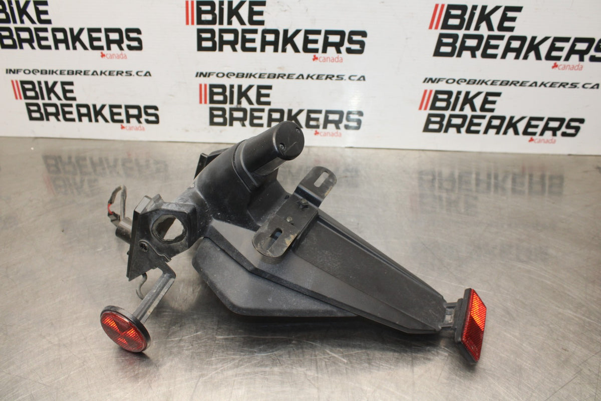 06 KAWASAKI NINJA 650 EX650 REAR BACK FENDER MUD GUARD BB823