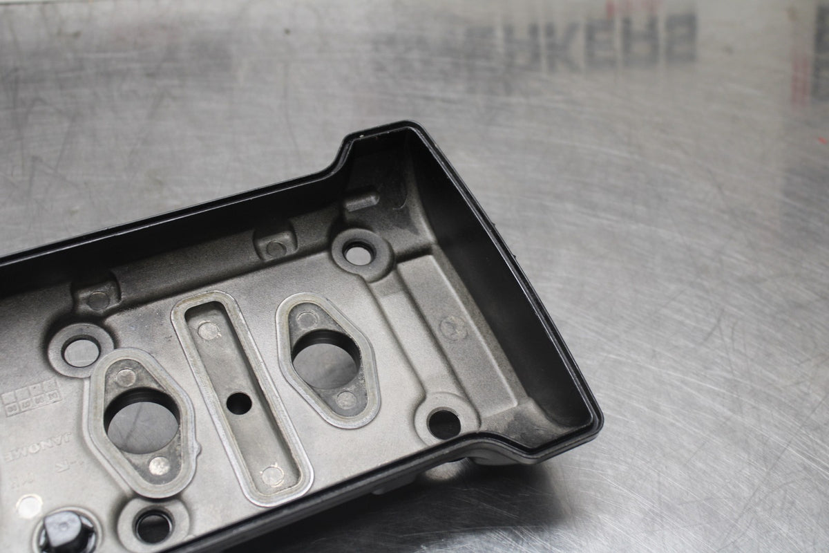 11-24 SUZUKI GSXR750 ENGINE TOP END CYLINDER HEAD COVER BB879