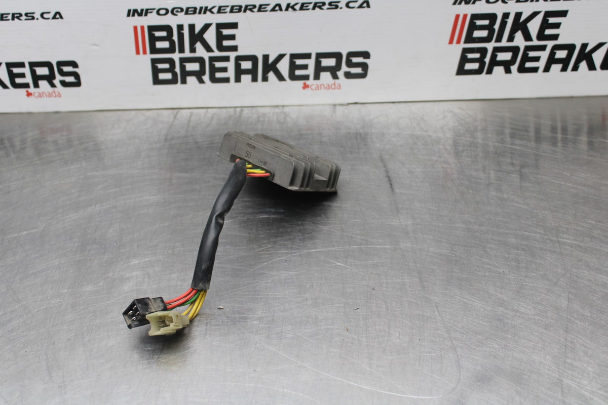 02 DUCATI MONSTER 620 RECTIFIER VOLTAGE REGULATOR BB851