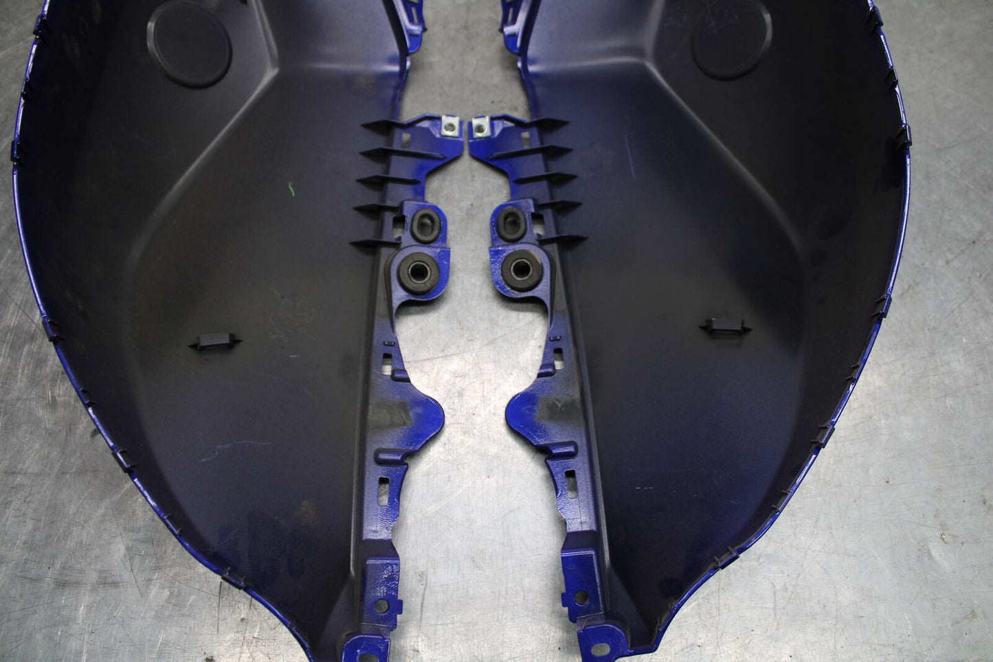 22-23 YAMAHA YZF R7 GAS TANK FUEL CELL COVER FAIRING COWL BB583