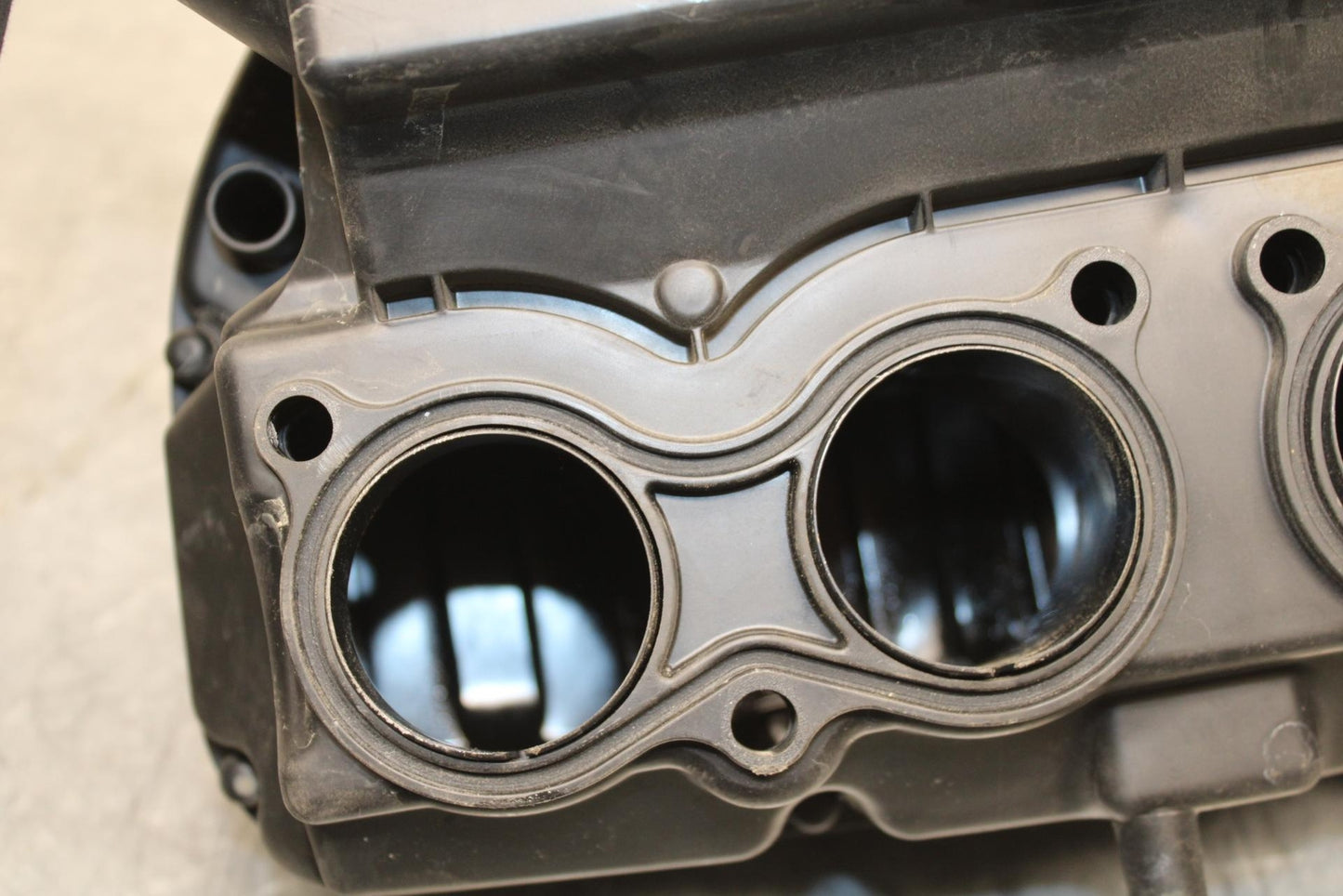 11-23 SUZUKI GSXR 750 AIRBOX AIR INTAKE FILTER BOX BB630