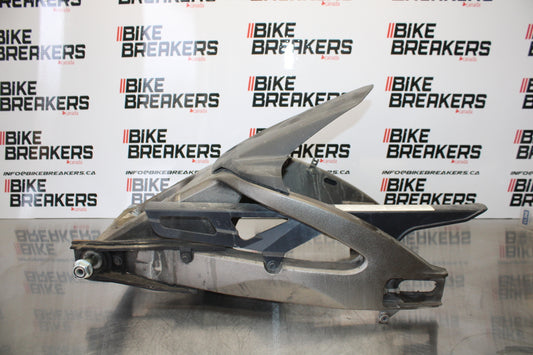 11 SUZUKI GSXR1000 REAR SWINGARM BACK SUSPENSION SWING ARM BB142