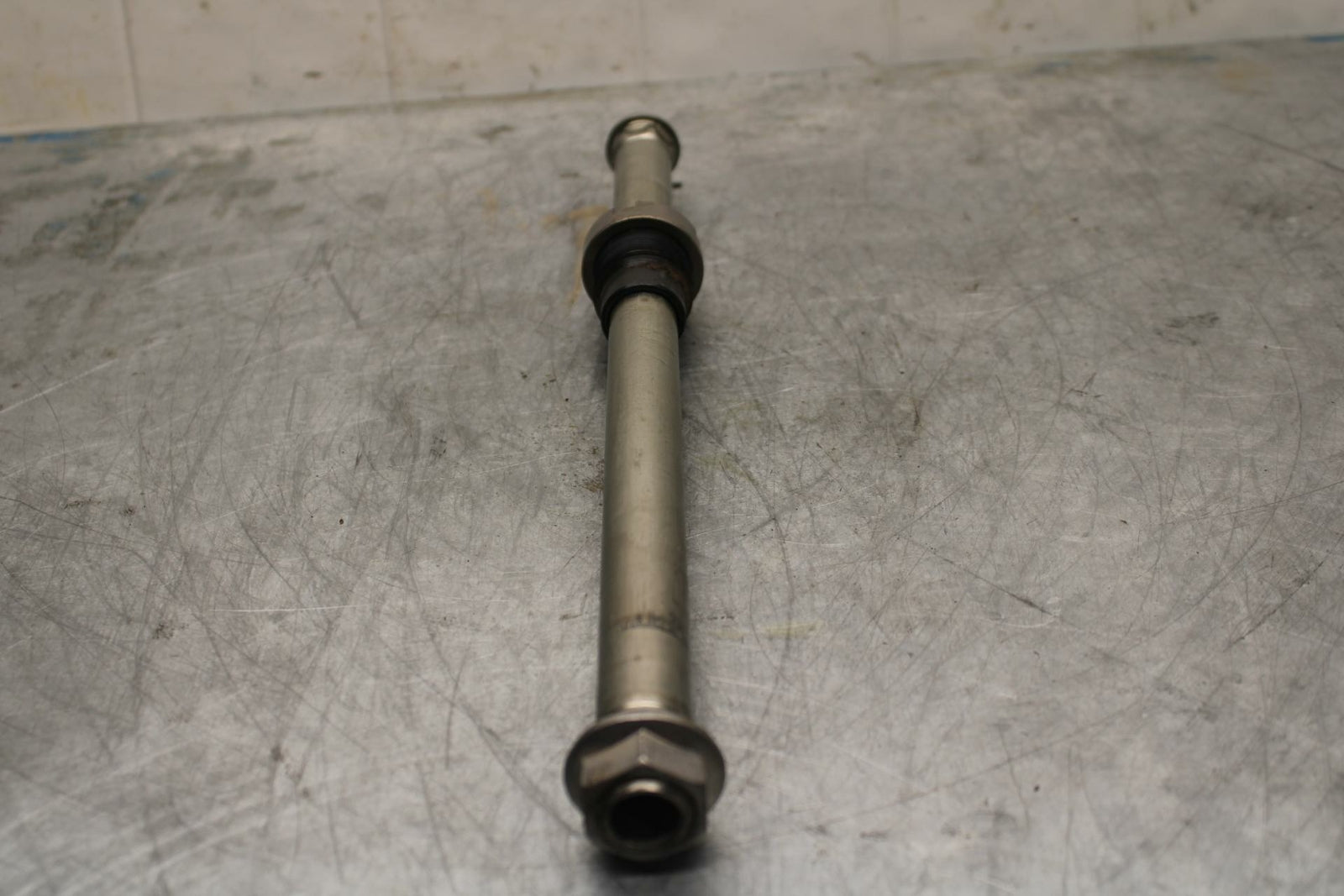 19-20 KAWASAKI NINJA ZX6R ZX636 REAR BACK SWINGARM BOLT SUSPENSION PIVOT  BB419