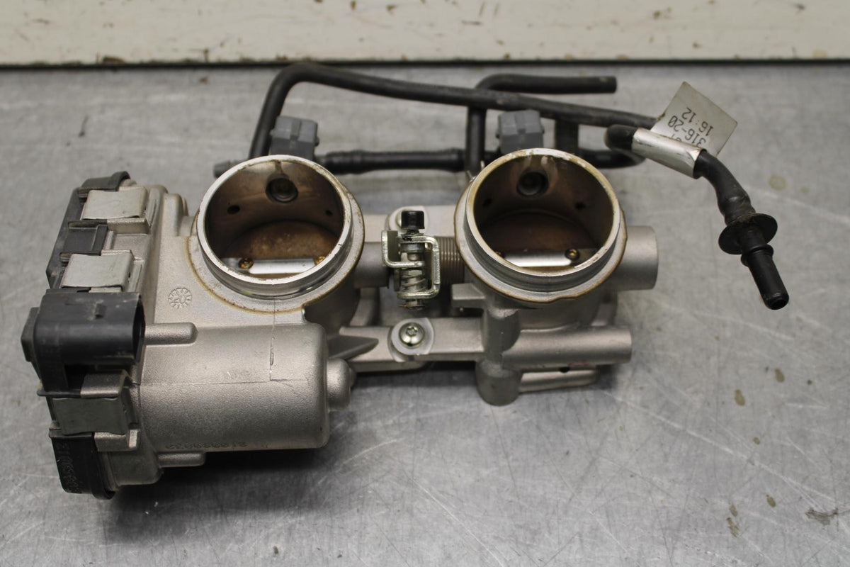 20-23 APRILIA RS660 MAIN FUEL INJECTORS / THROTTLE BODIES BB643