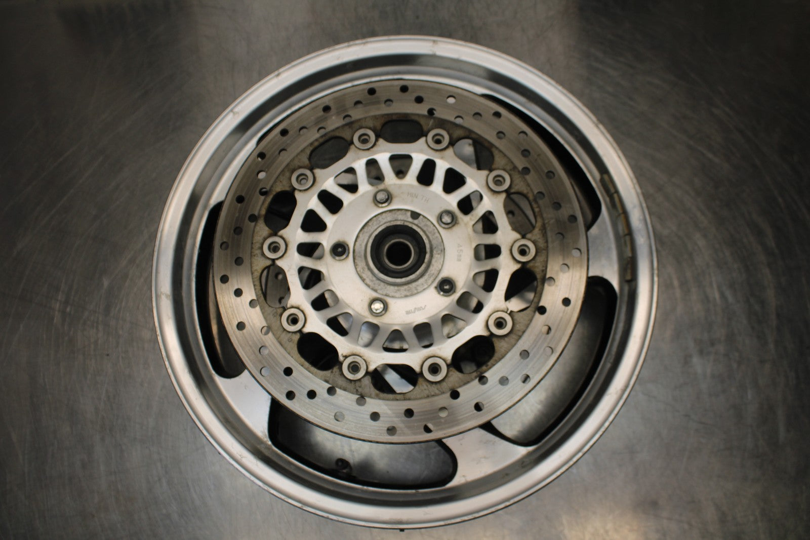 05 TRIUMPH ROCKET III FRONT WHEEL FRONT RIM & ROTORS BB186