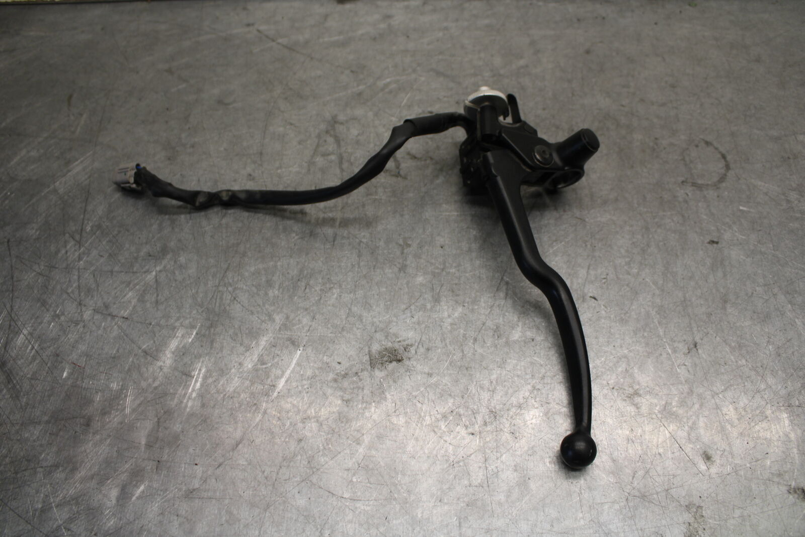 22-24 YAMAHA XSR900 CLUTCH PERCH MOUNT WITH LEVER BB683