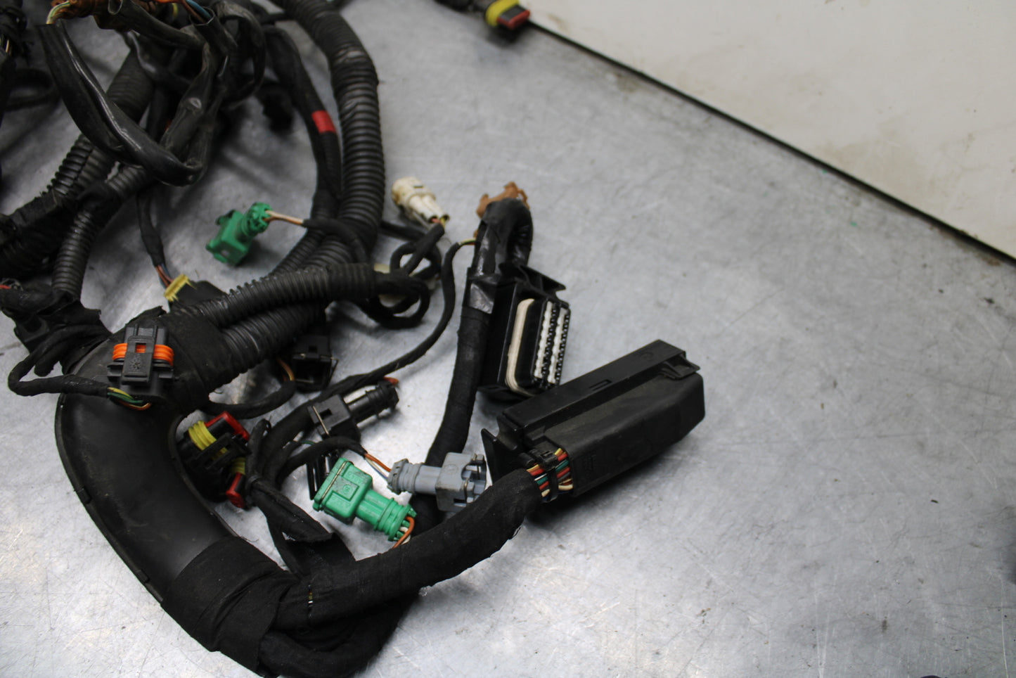 10-11 APRILIA RSV4 R MAIN ENGINE WIRING HARNESS MOTOR WIRE LOOM BB120