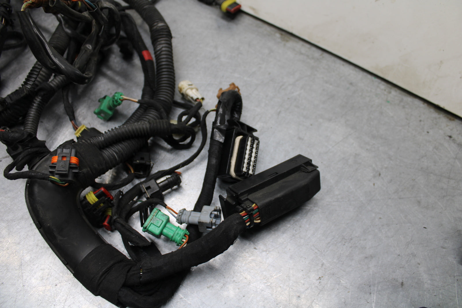 10-11 APRILIA RSV4 R MAIN ENGINE WIRING HARNESS MOTOR WIRE LOOM BB120