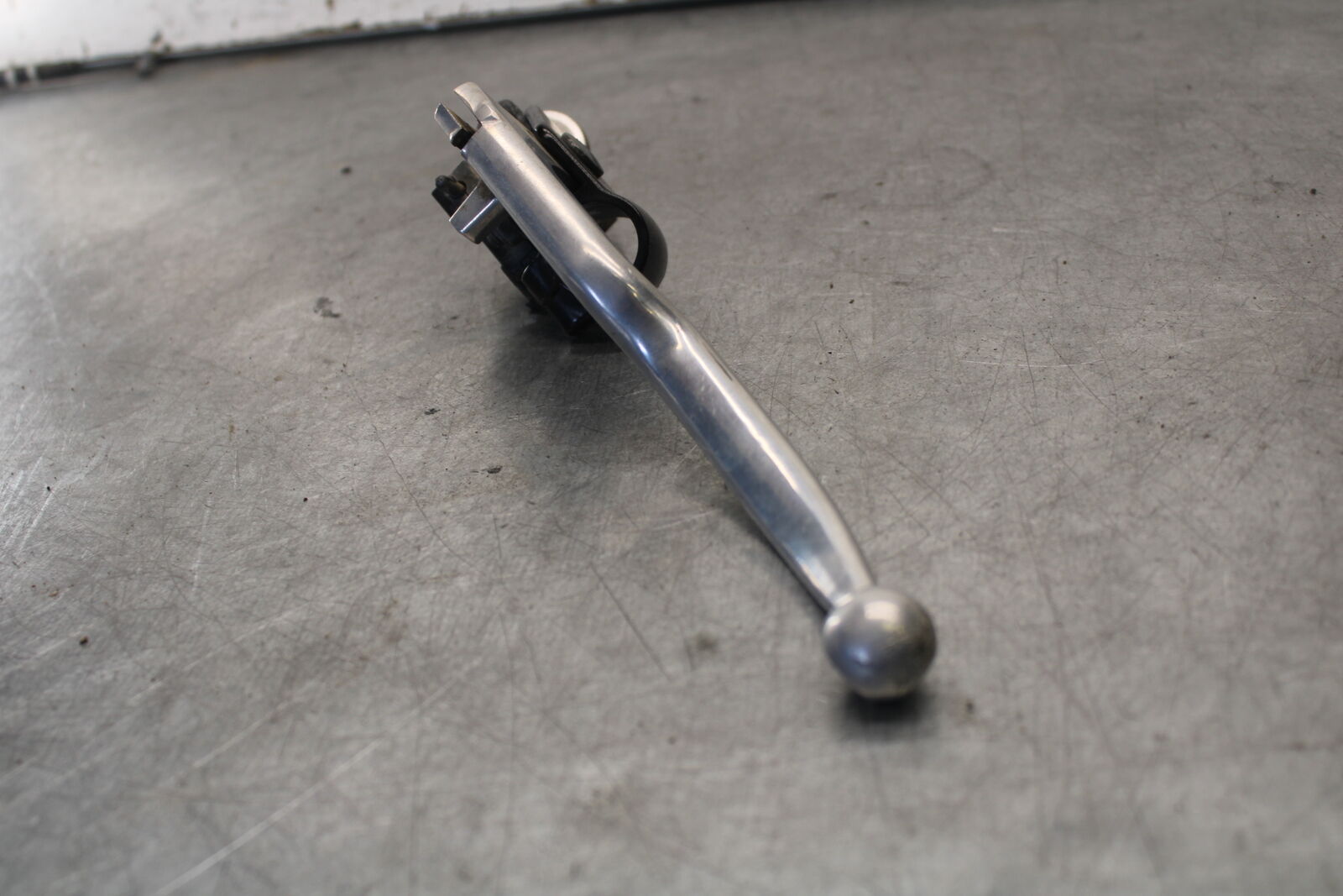09-15 YAMAHA FZ6R CLUTCH PERCH MOUNT WITH LEVER BB686