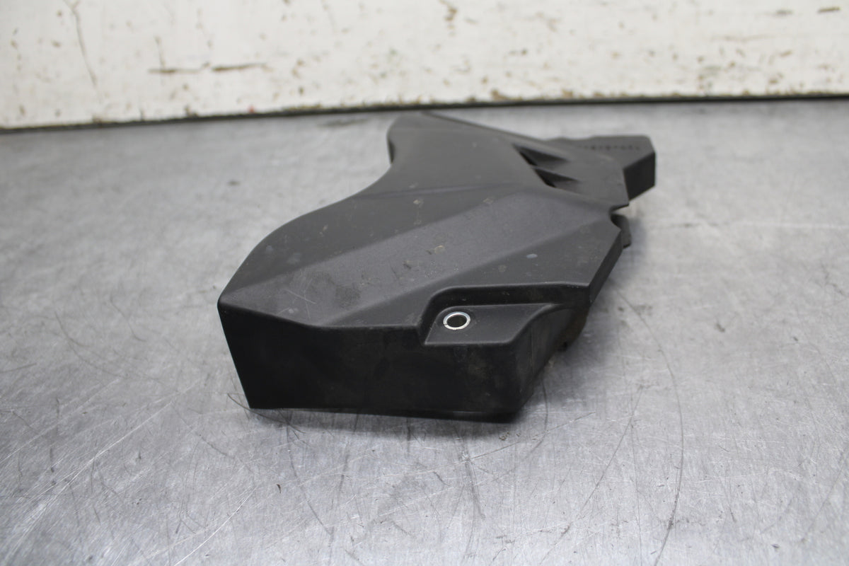 15-17 YAMAHA YZF R3 ENGINE SPROCKET COVER BB111