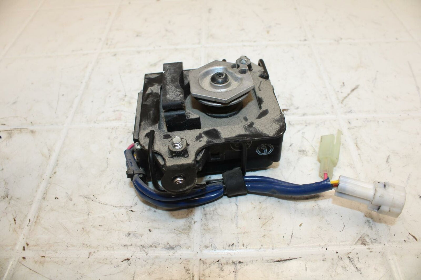 19-20 KAWASAKI NINJA ZX6R EXHAUST VALVE SERVO MOTOR BB407