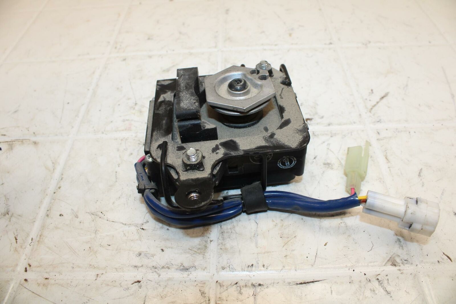 19-20 KAWASAKI NINJA ZX6R EXHAUST VALVE SERVO MOTOR BB407